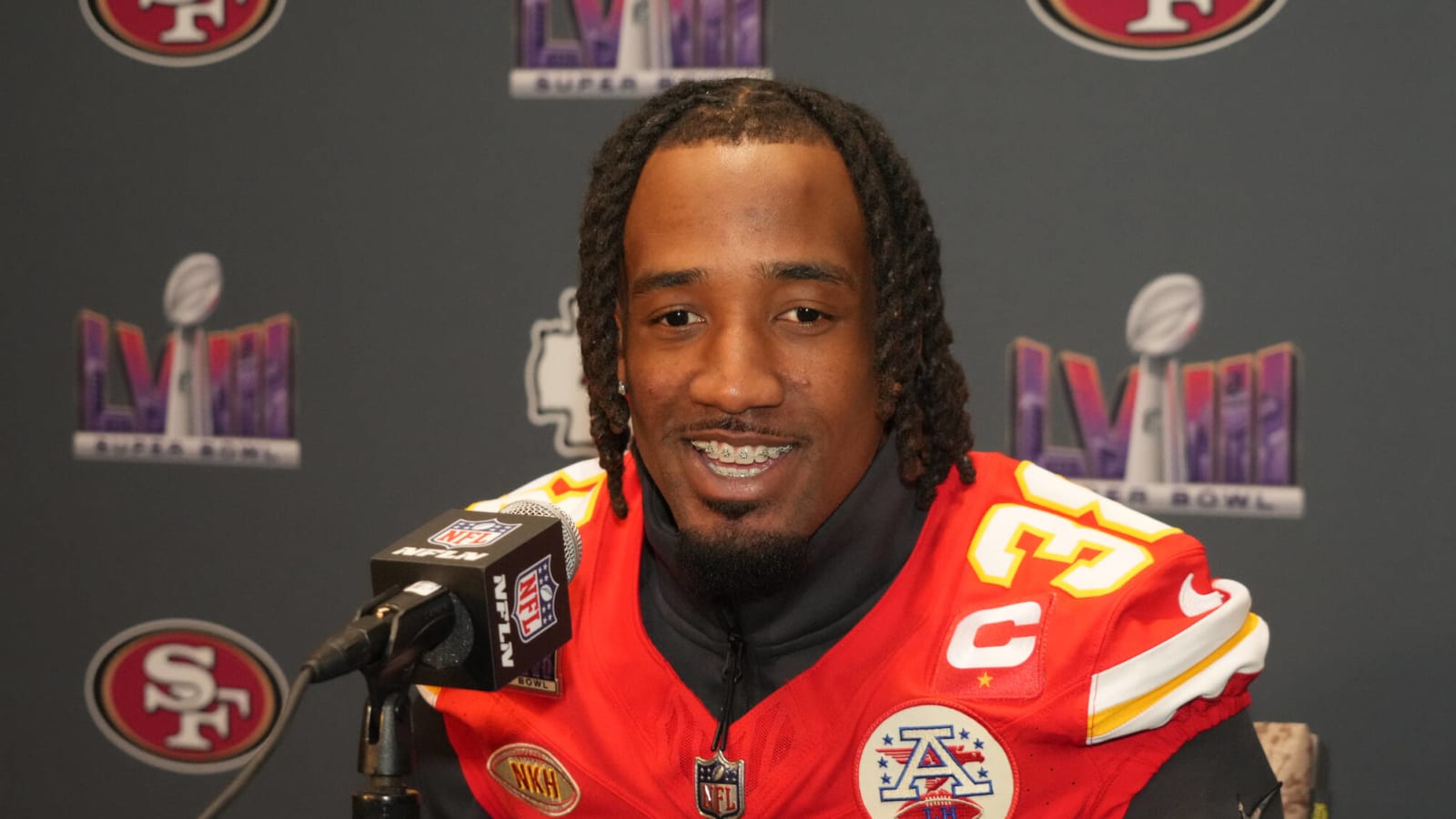 Chiefs officially place franchise tag on star cornerback