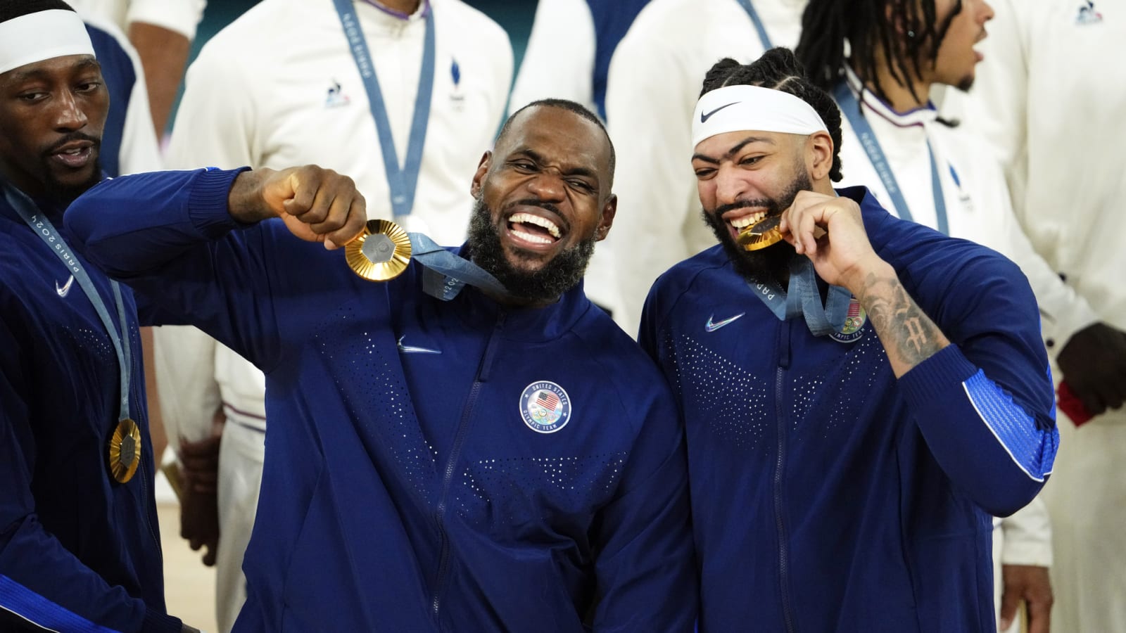 Barack Obama Hails Team USA Legends For Winning 5th Straight Gold Medal ...
