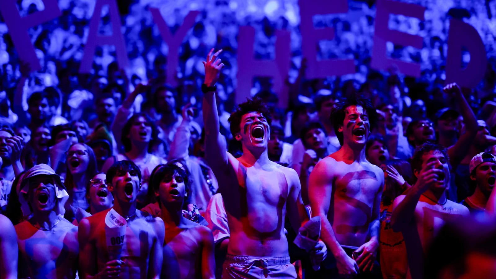 Watch: Kansas fans get hyped ahead of top-10 matchup with Houston