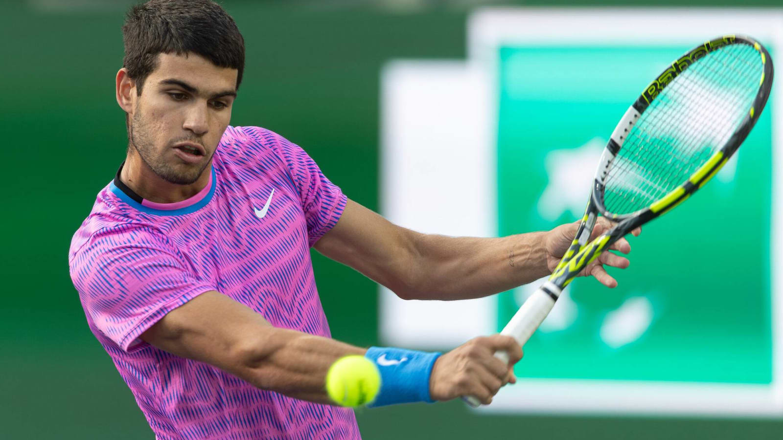 Carlos Alcaraz breaks Jannik Sinner’s winning streak while Maria