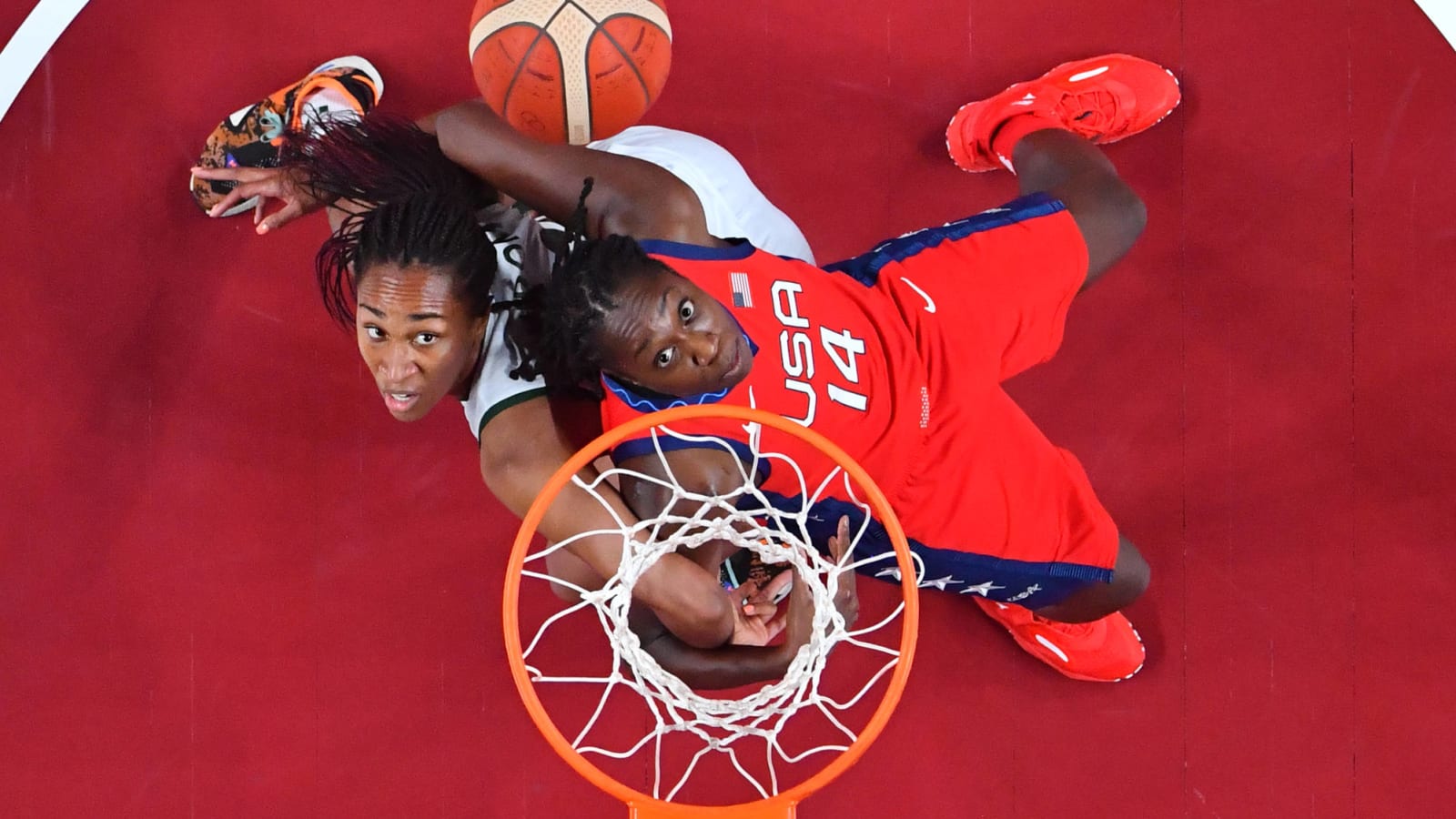 Mercury sign All-Star Tina Charles to one-year deal