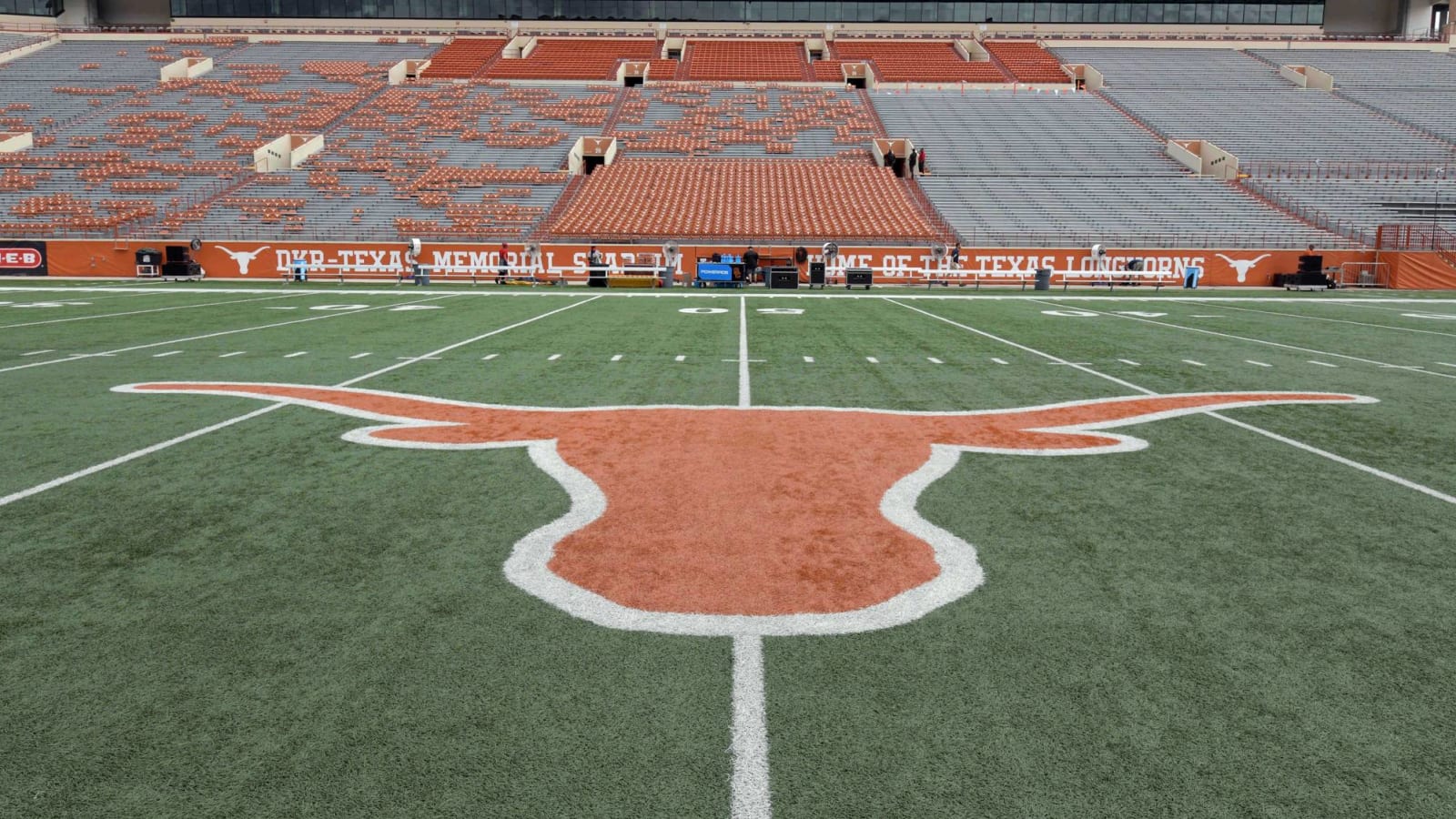 Texas boosts stadium capacity to 50% despite coronavirus concerns 