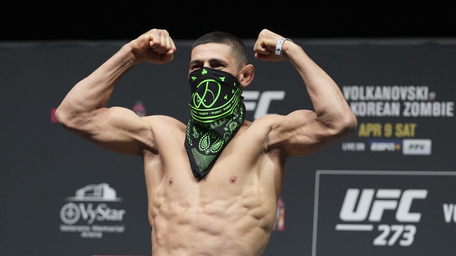 Khamzat Chimaev recalls falling ‘violently ill’ despite eating the same food as his teammates
