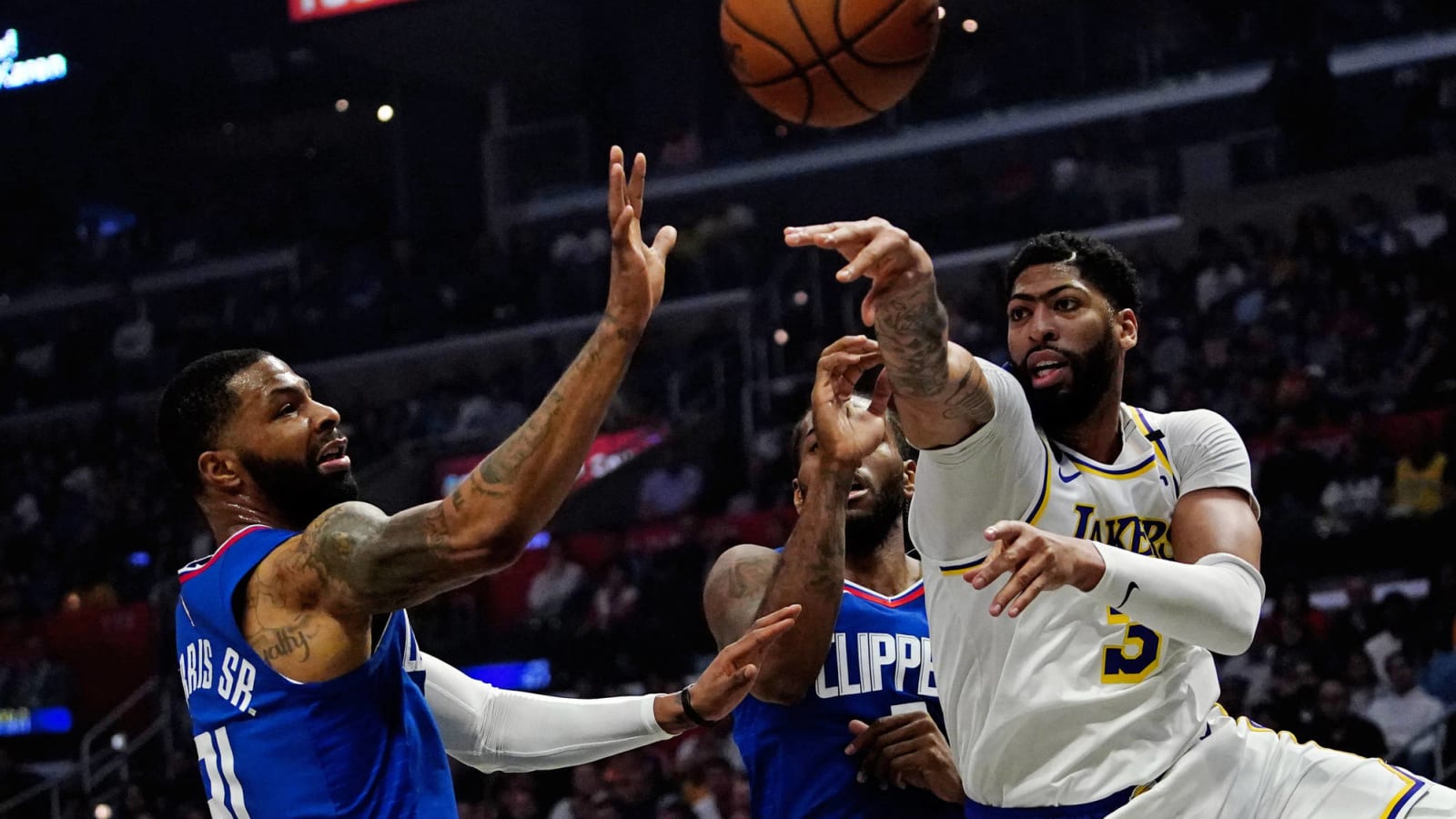 Markieff Morris predicts Lakers would sweep Clippers in playoffs