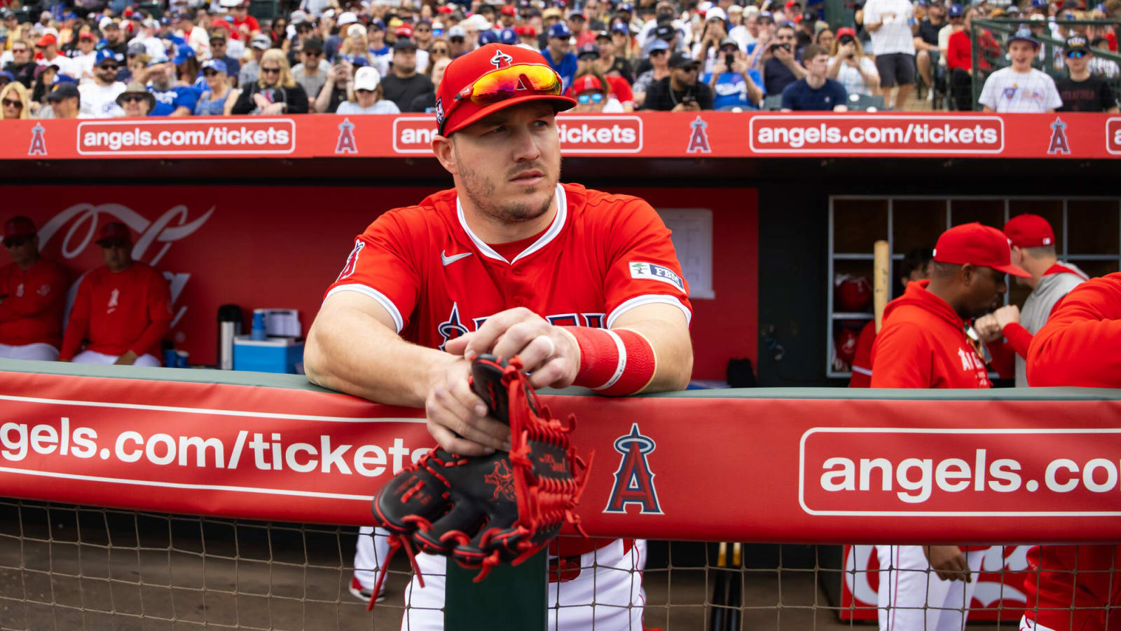 Mike Trout responds to fans who think he should demand a trade