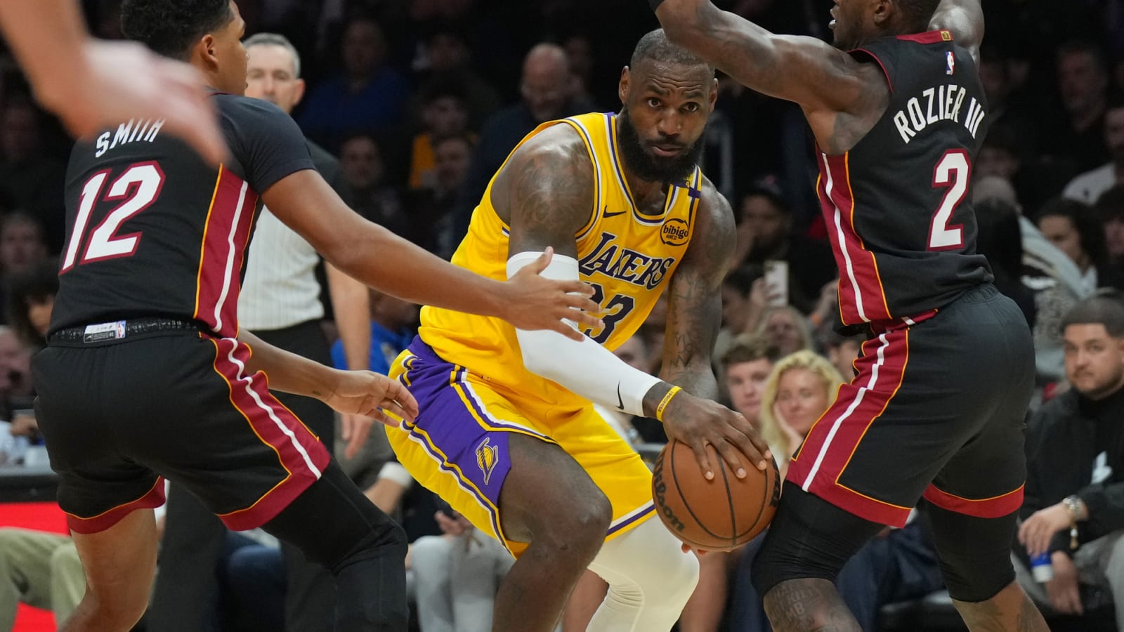 Video Shows Michael Jordan Played More Intense Defense Than LeBron James At 40 Years Old