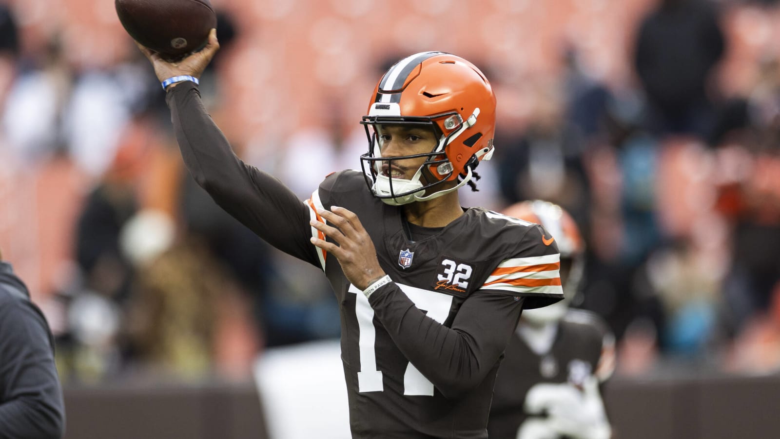 Browns suddenly lose quarterback for the season