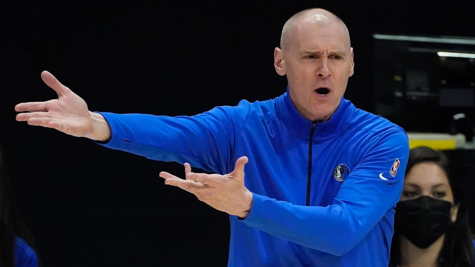 Rick Carlisle steps down as Mavericks head coach