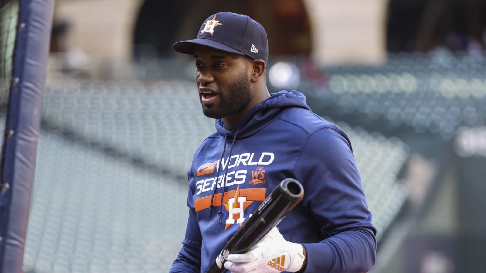 Astros' Alvarez makes progress while rehabbing hand injury