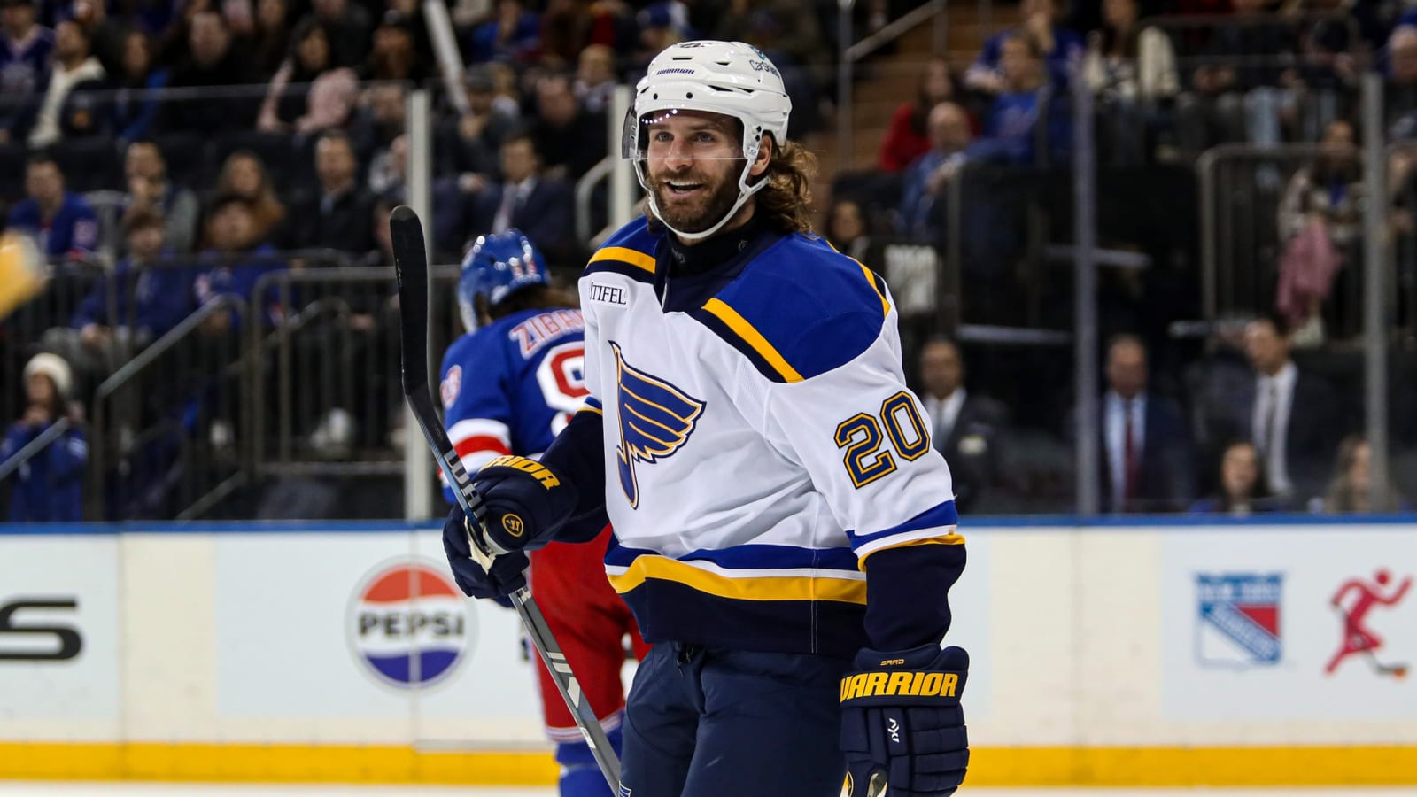 Maple Leafs Interest Level in Brandon Saad Hints at Signing Issue