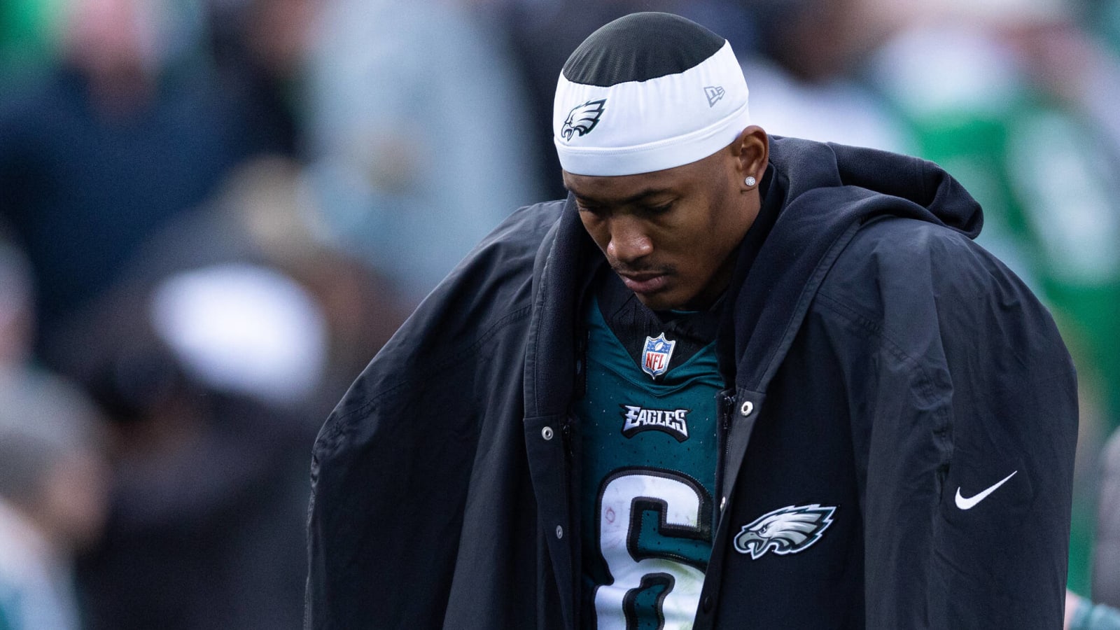 Eagles&#39; DeVonta Smith shouts out Philly fans after signing contract extension