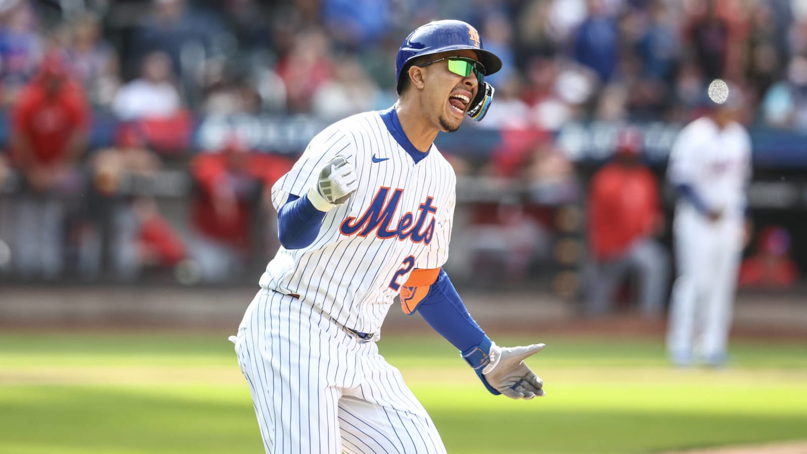Mets Will Play Short Up the Middle to Add Mark Vientos’ Bat