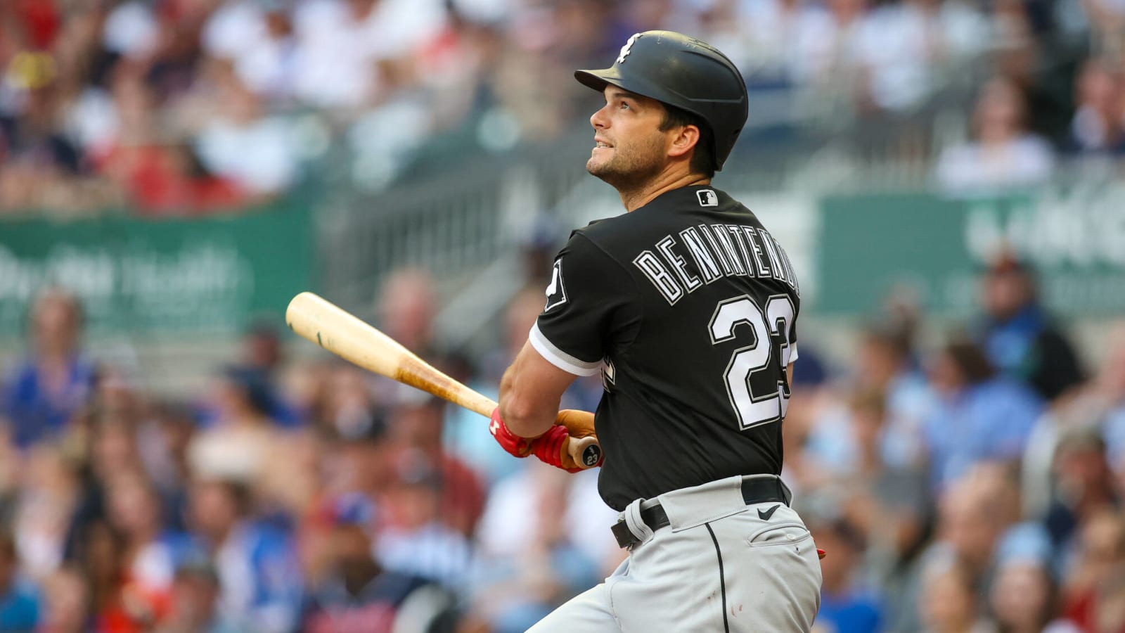 Benintendi and Burger Lead White Sox to Bounce-Back Win Over Braves