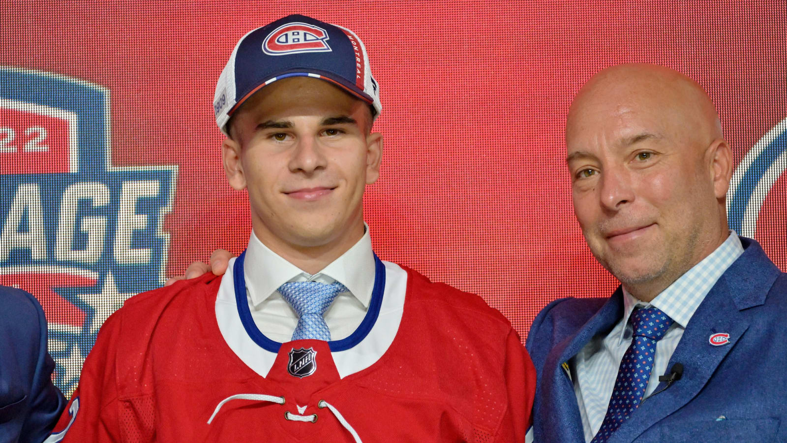 Hughes Has Reportedly Targeted His Possible Next Second-Line Center, According to Analyst