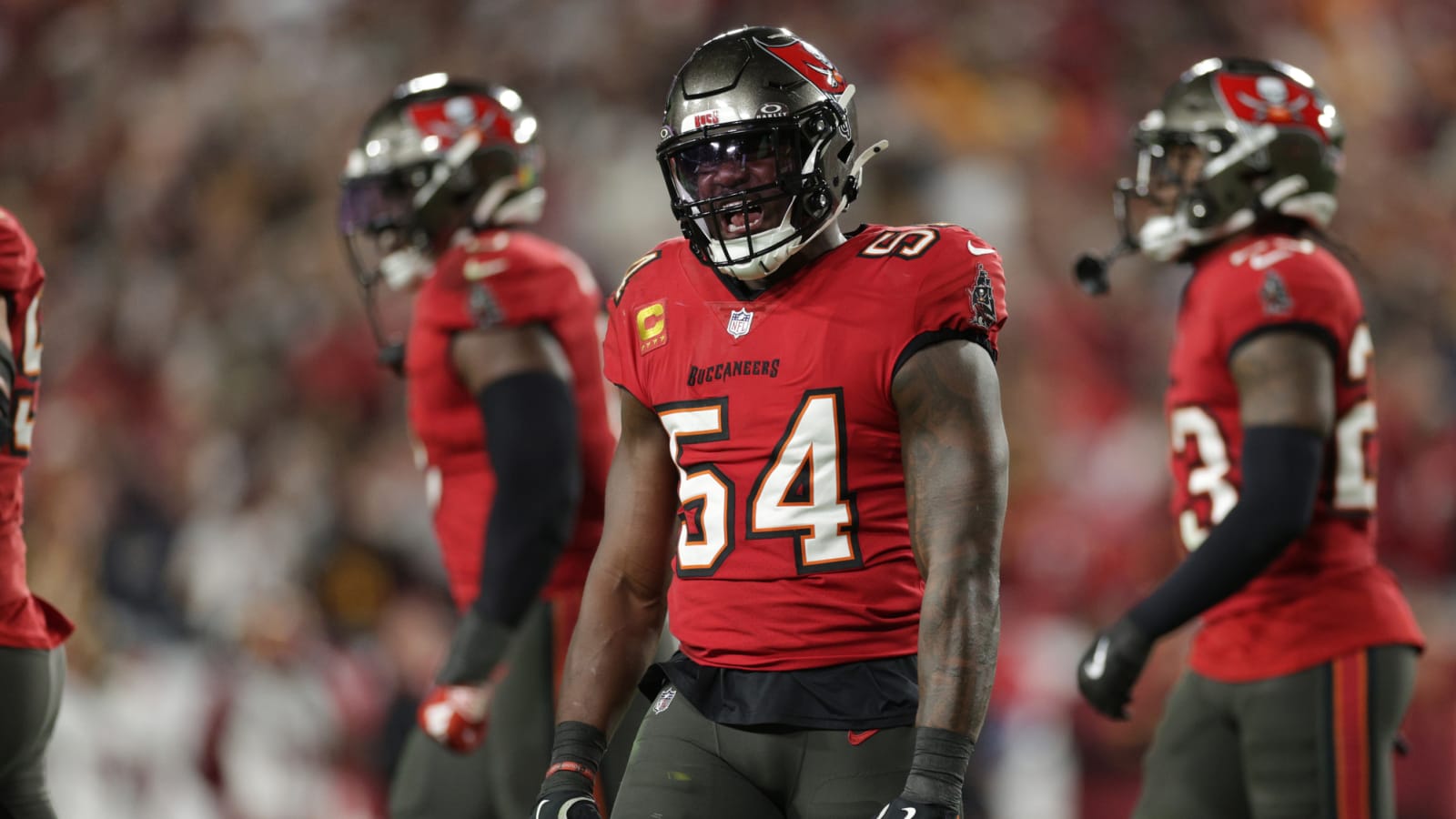 Buccaneers Re-Sign Lavonte David