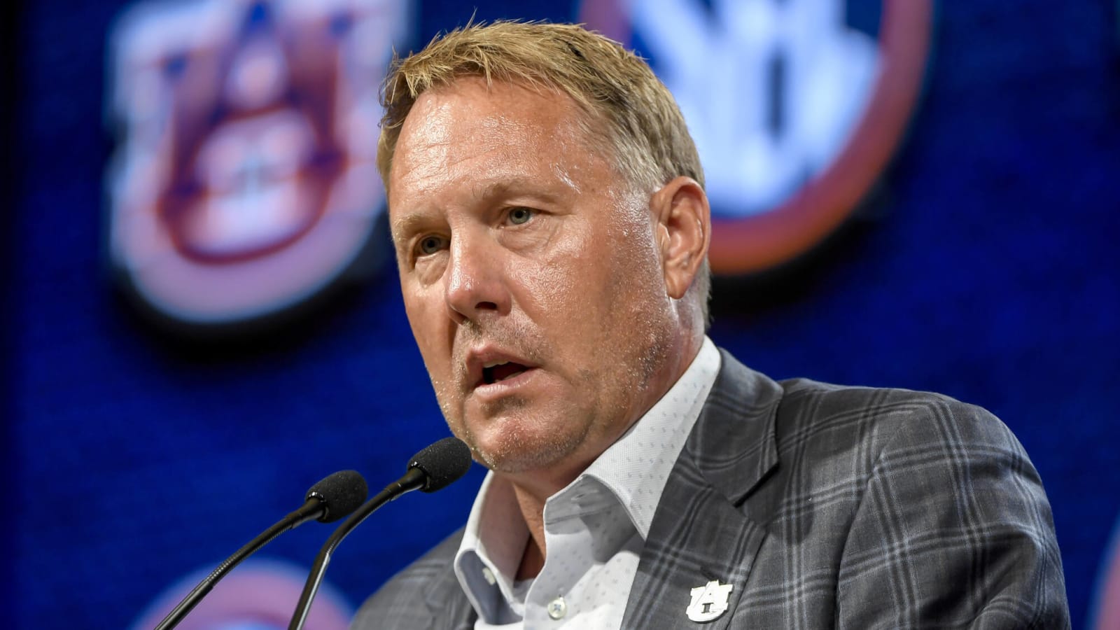 Hugh Freeze comments on Michael Oher's clash with the Tuohy family