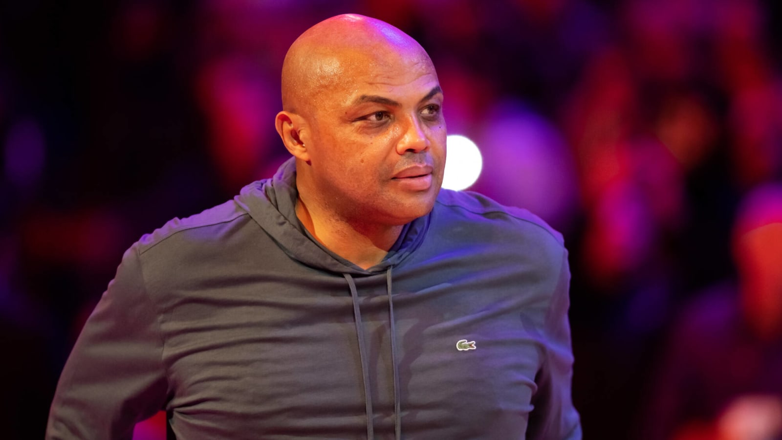 Charles Barkley reveals hilarious story of ‘high-fiving’ teammates after learning Magic Johnson’s spectacular contract