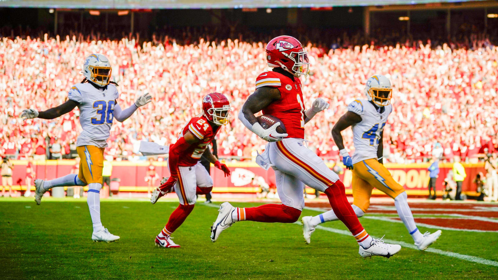 Chargers Vs Chiefs Halftime Update: Chargers Defensive Woes Continue