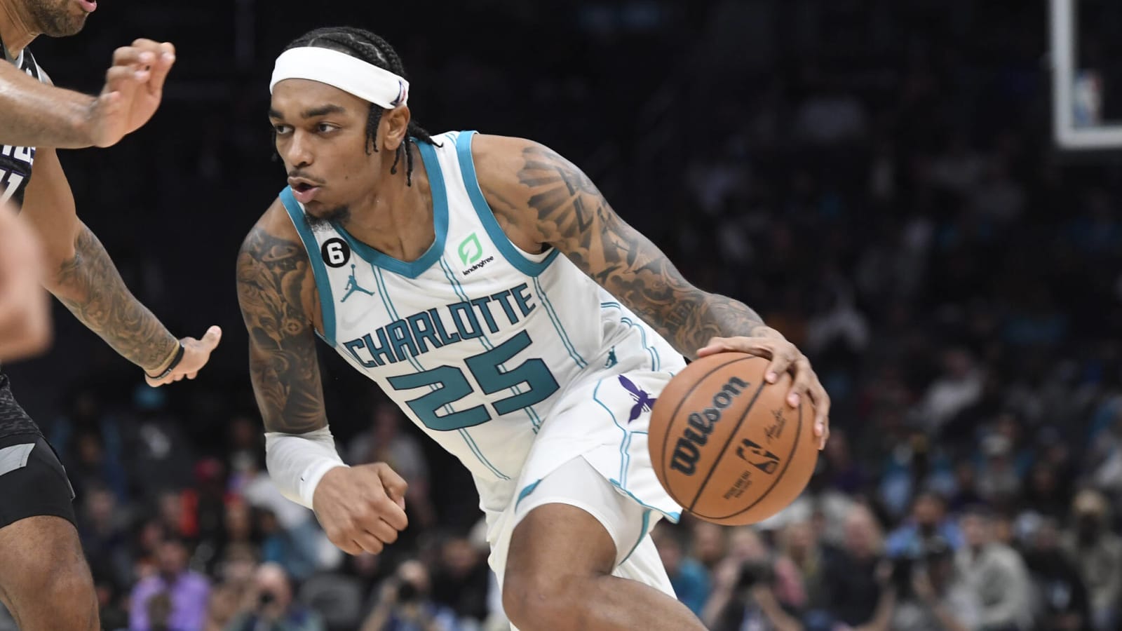 Mavericks flip recently acquired forward for PJ Washington