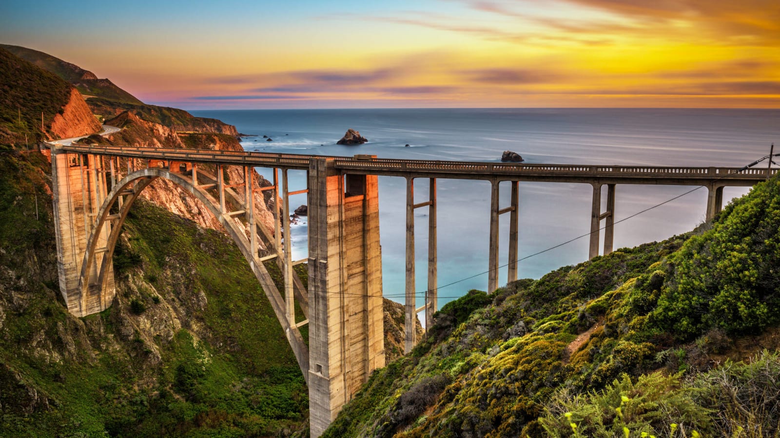 12 West Coast small towns you should visit