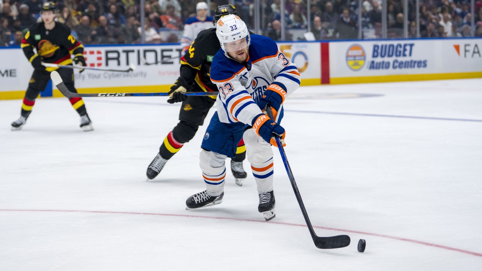 Oilers Reveal Plan to Fill Arvidsson’s Absence Against Predators