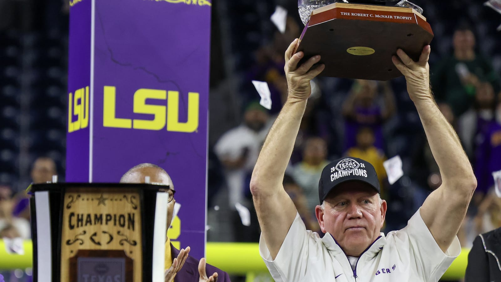 LSU Tigers appear to be one of the early favorites for one of the best 2027 college football recruits in the nation