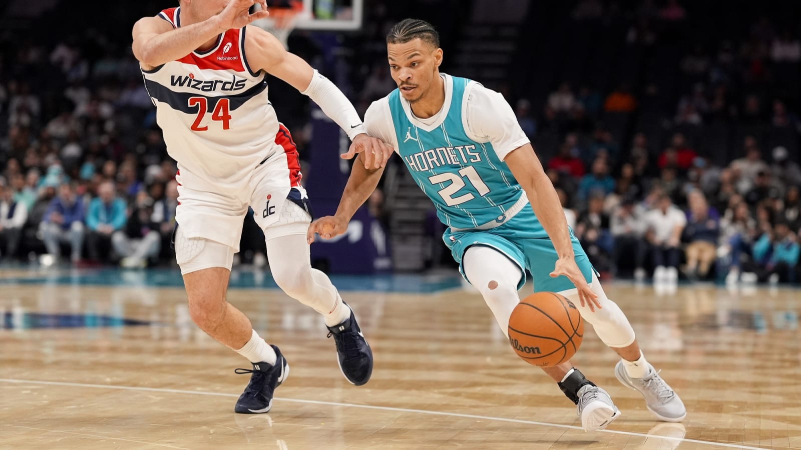 Hornets waive two-way player Isaiah Wong