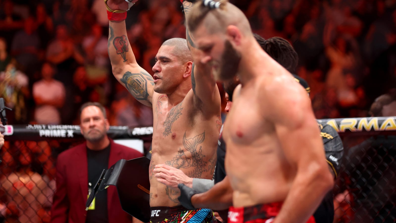 Alex Pereira has ‘Mystic Mac’ Moment at UFC 307