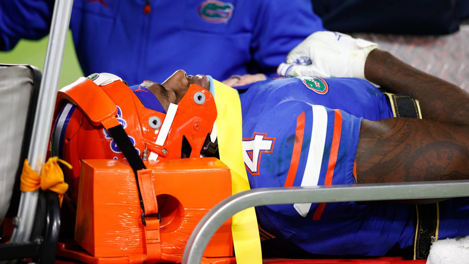 Gators WR Justin Shorter cleared to leave hospital