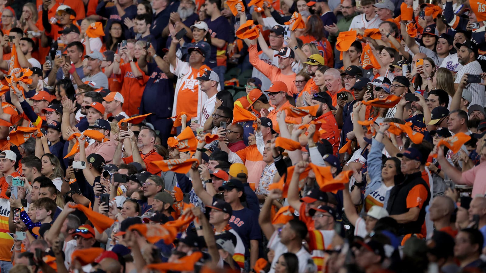 Astros fans asked for one thing during loss to Rangers