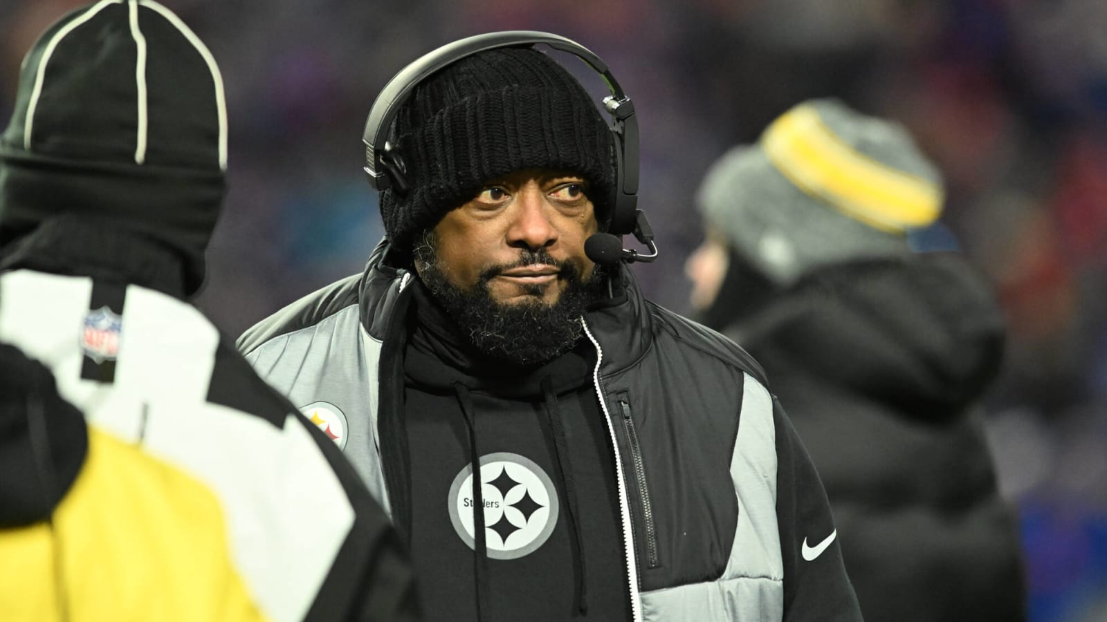 Watch: Steelers HC Mike Tomlin walks off when asked about contract