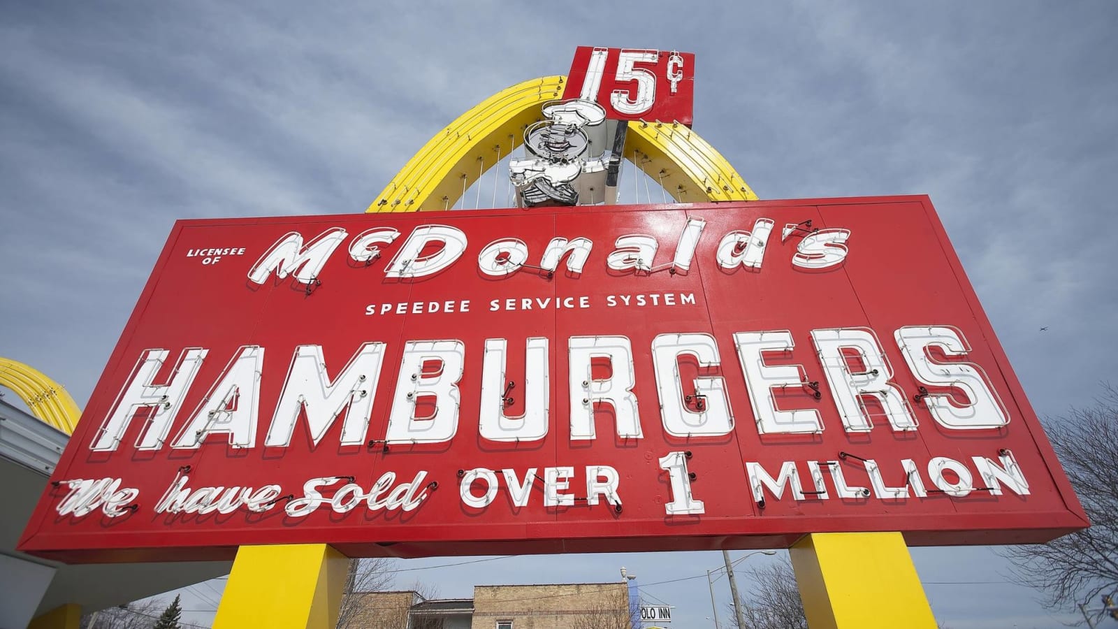 25 fascinating facts about your favorite burger chains