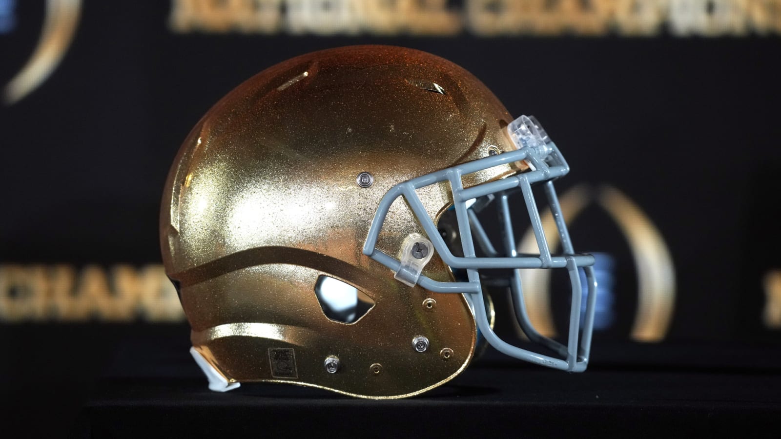 Notre Dame Commit Profile: Defensive End Ebenezer Ewetade