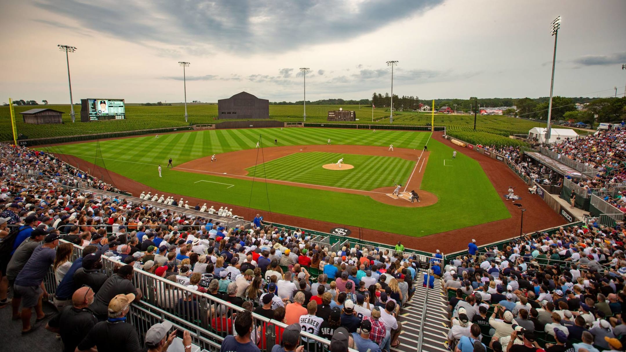 Cubs and Reds to play Field of Dreams game in 2022