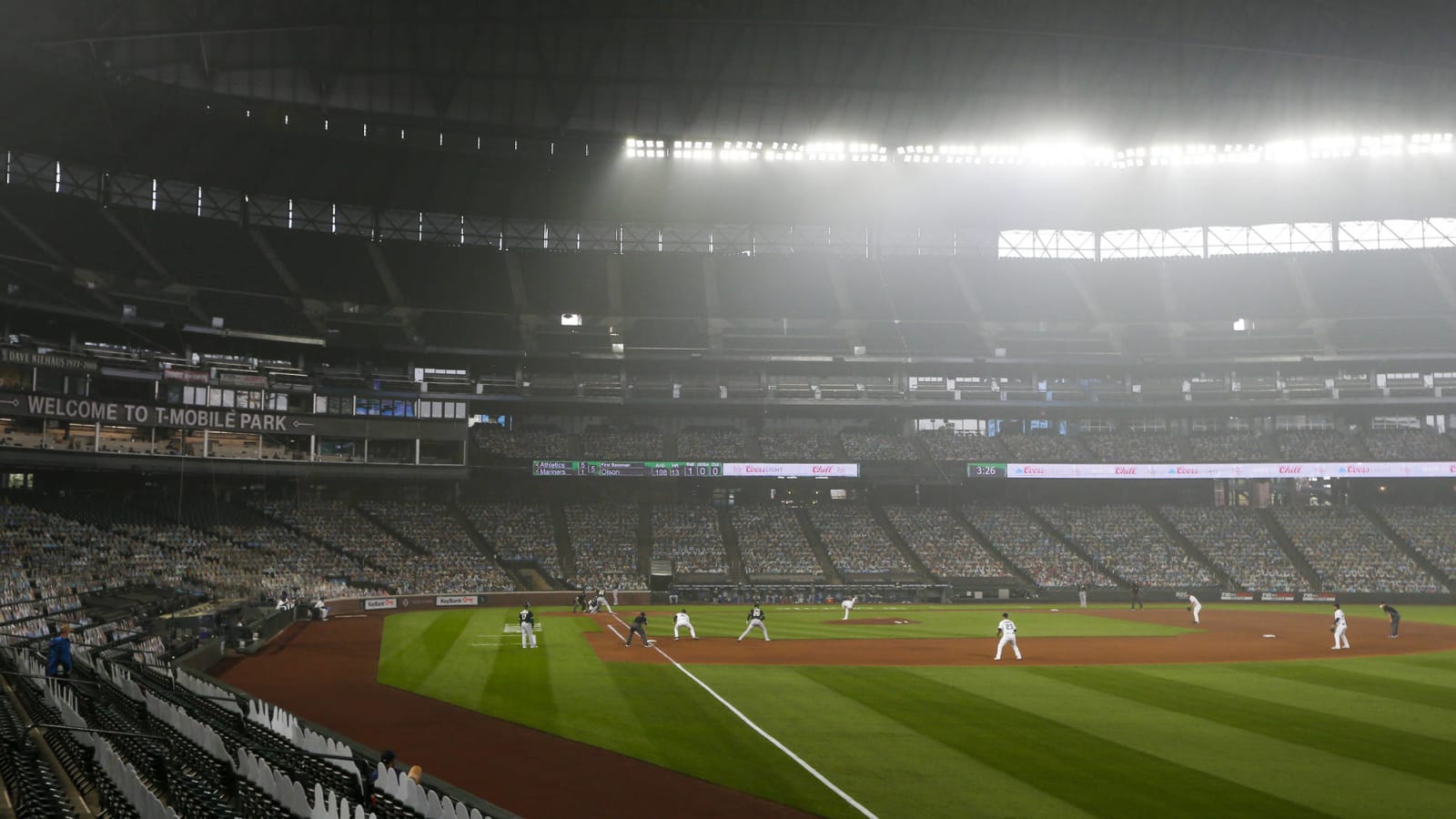 Padres-Mariners relocated to San Diego due to air quality