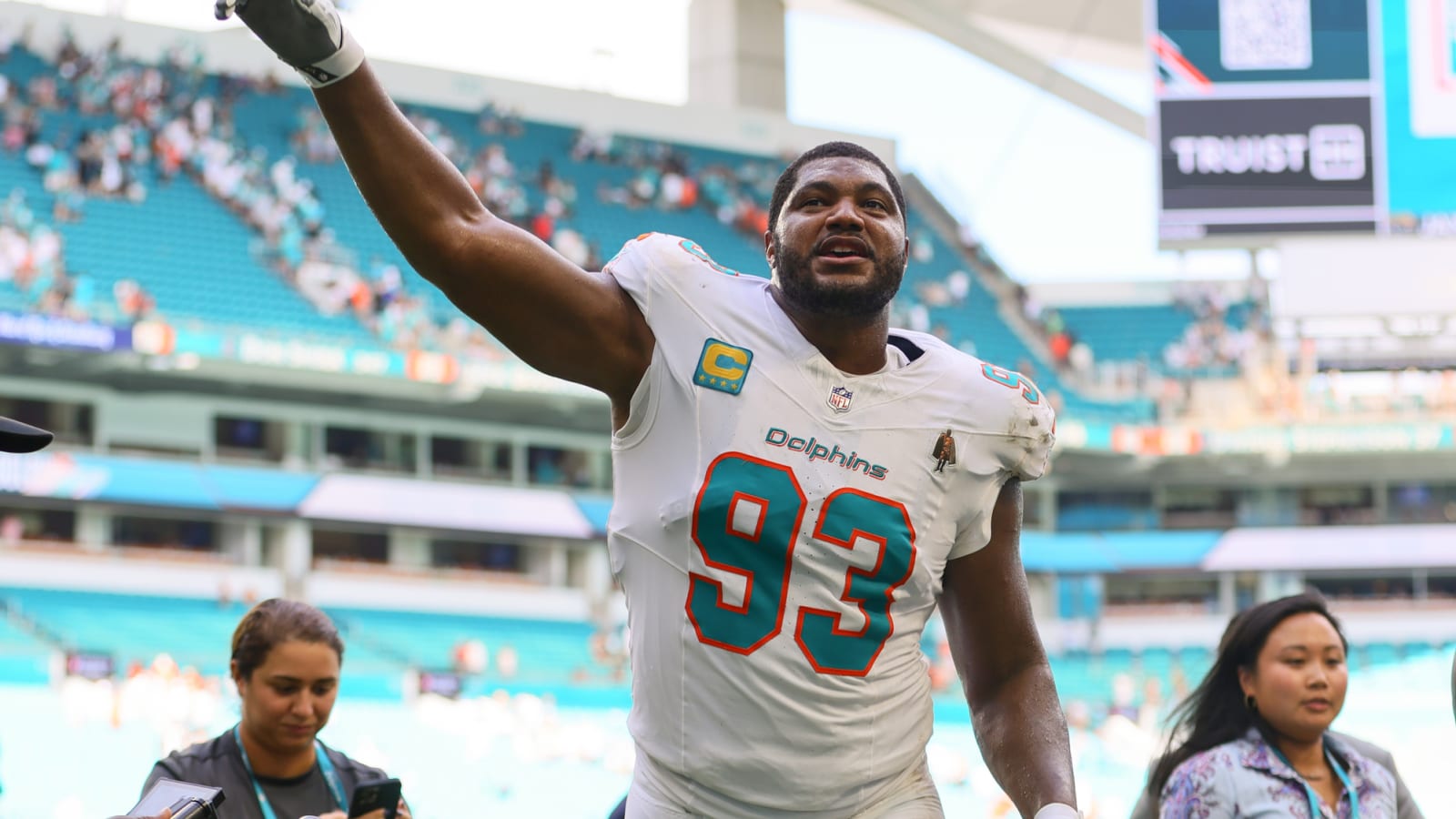 Dolphins DT claims police detained him along with star WR