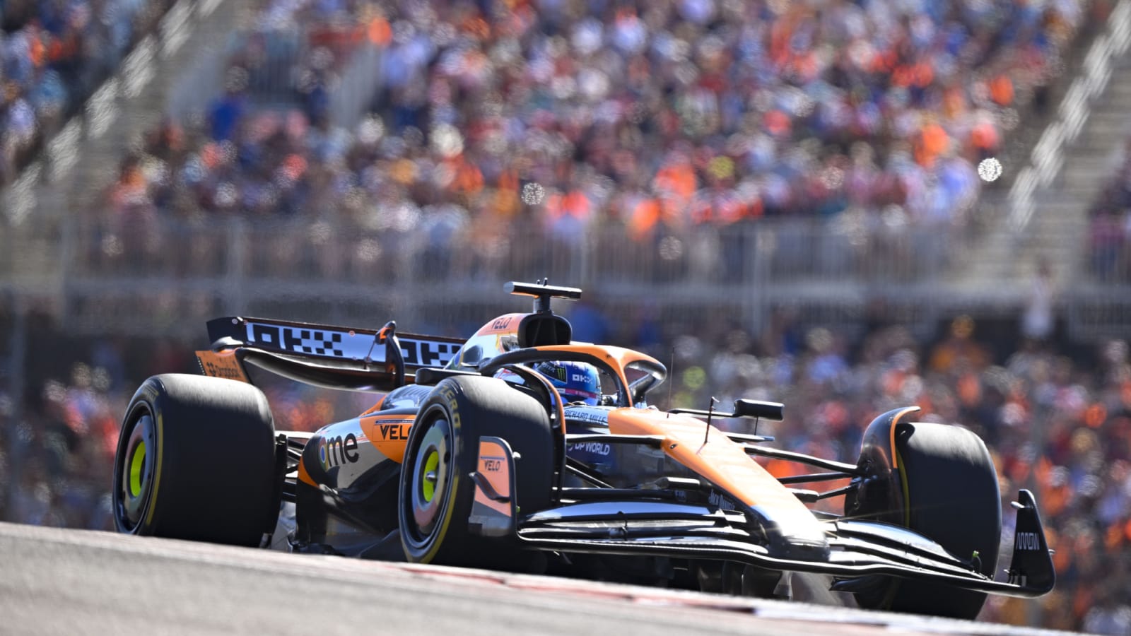 Oscar Piastri could ditch McLaren if the team continues to rally behind Lando Norris