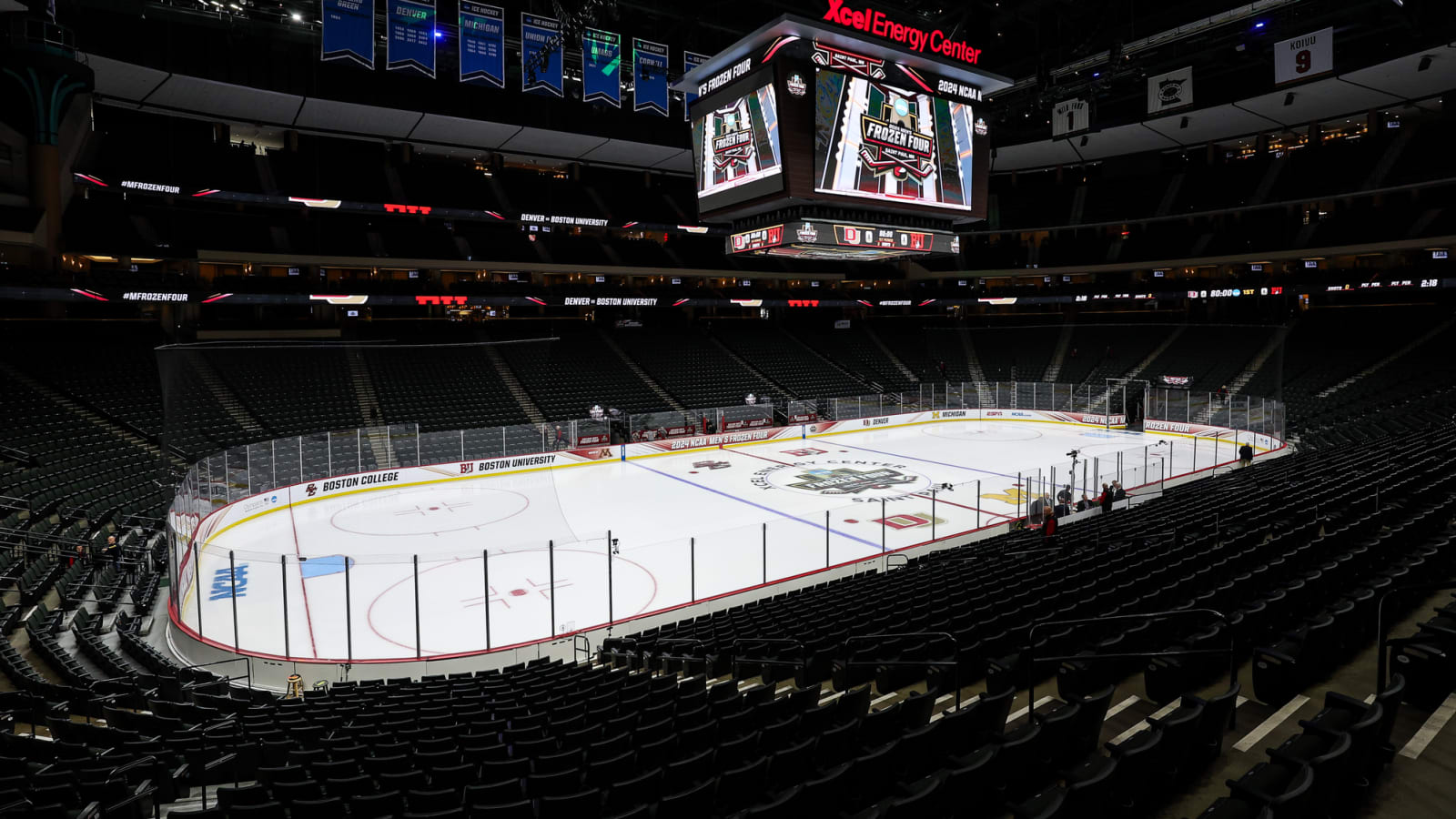 Maple Leafs sign Blake Smith to entry-level contract