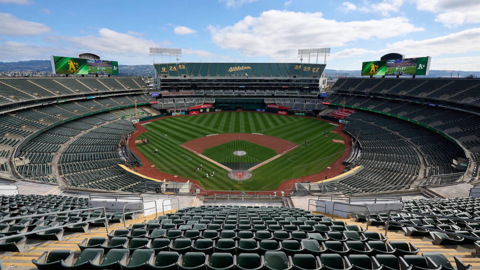 Athletics to meet with officials about Coliseum lease extension