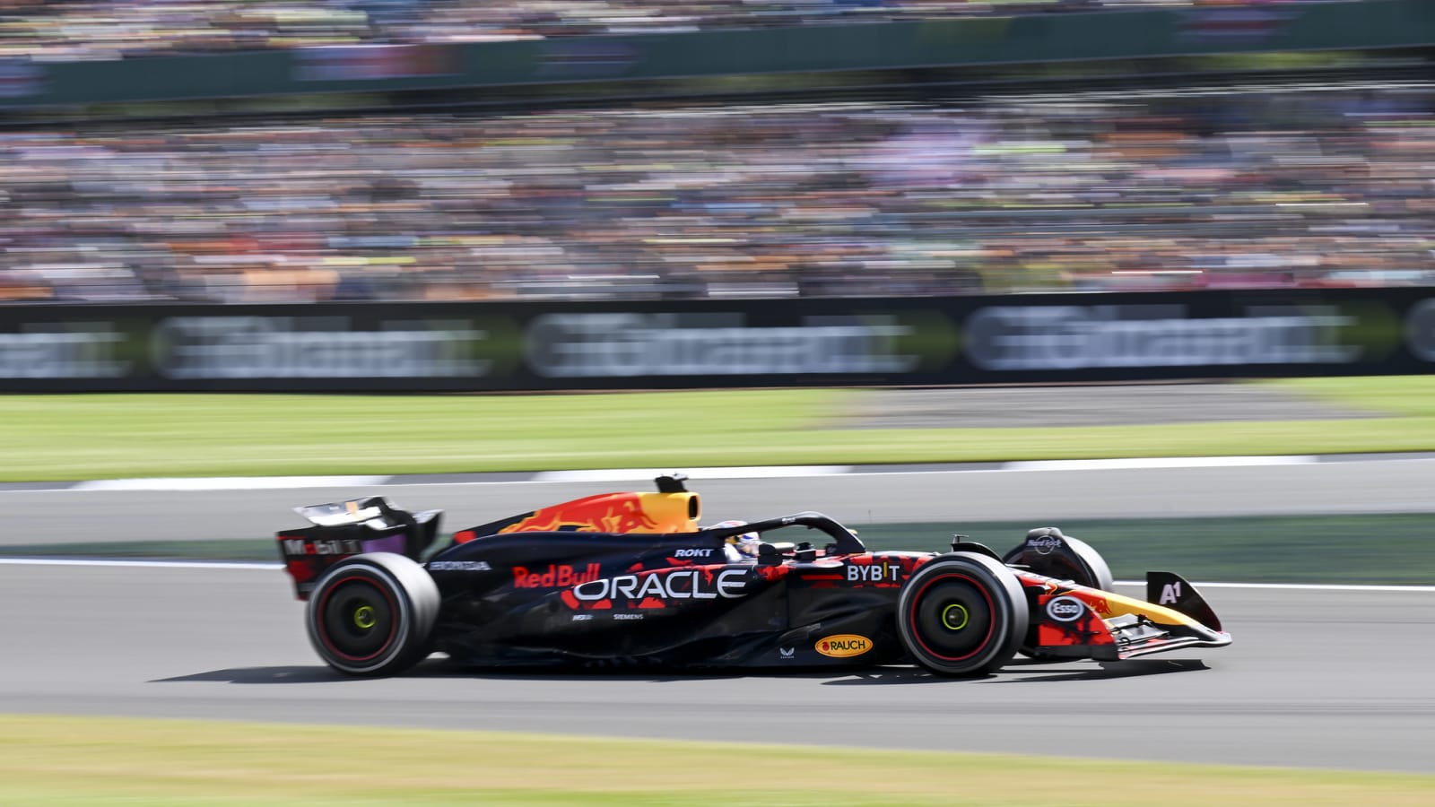 Ex-F1 driver claims Max Verstappen and Sergio Perez’s cars ‘two different machines’ in Qualifying