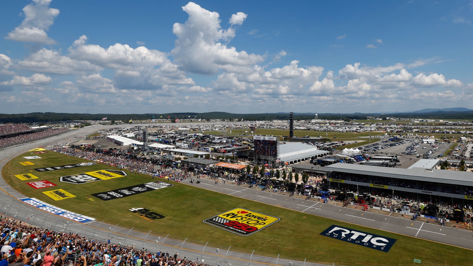 Five takeaways from the 2025 NASCAR schedule Yardbarker
