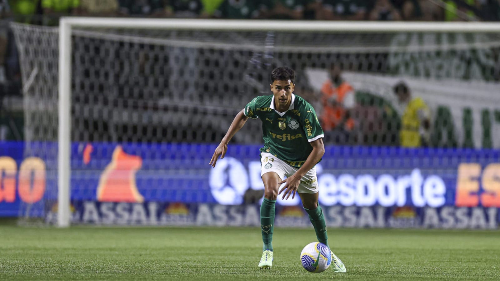 A Brazilian defender is on his way to Manchester City as the deal is reportedly complete
