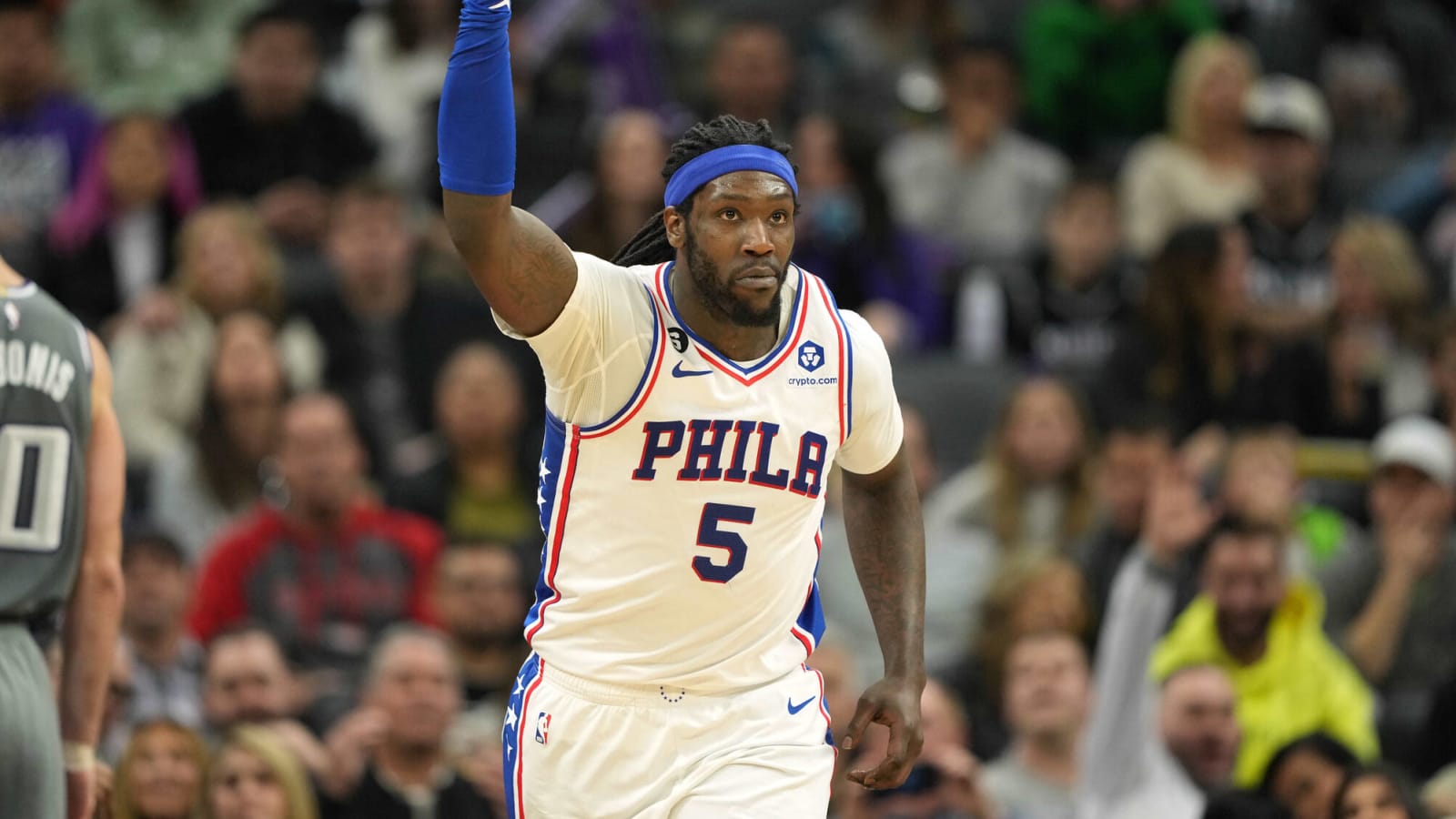Sixers Officially Re-Sign Montrezl Harrell