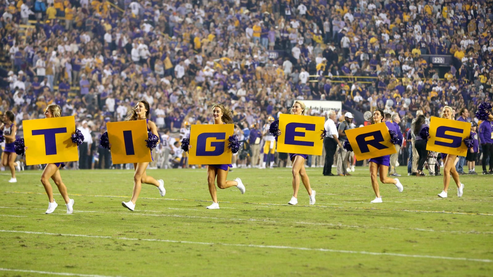 LSU reduces stadium capacity to 25% due to pandemic 