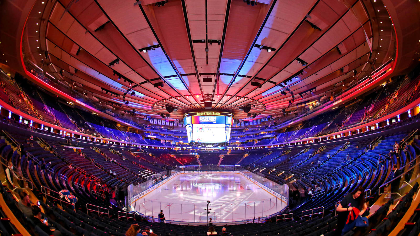 Rangers fan banned for life from MSG for assaulting Lightning fan