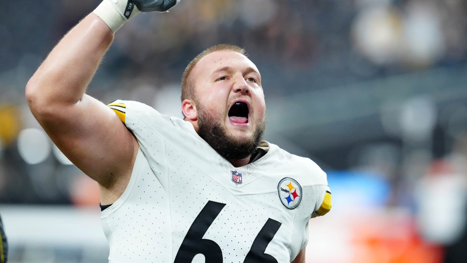 Steelers Offensive Lineman Injured vs. Bengals