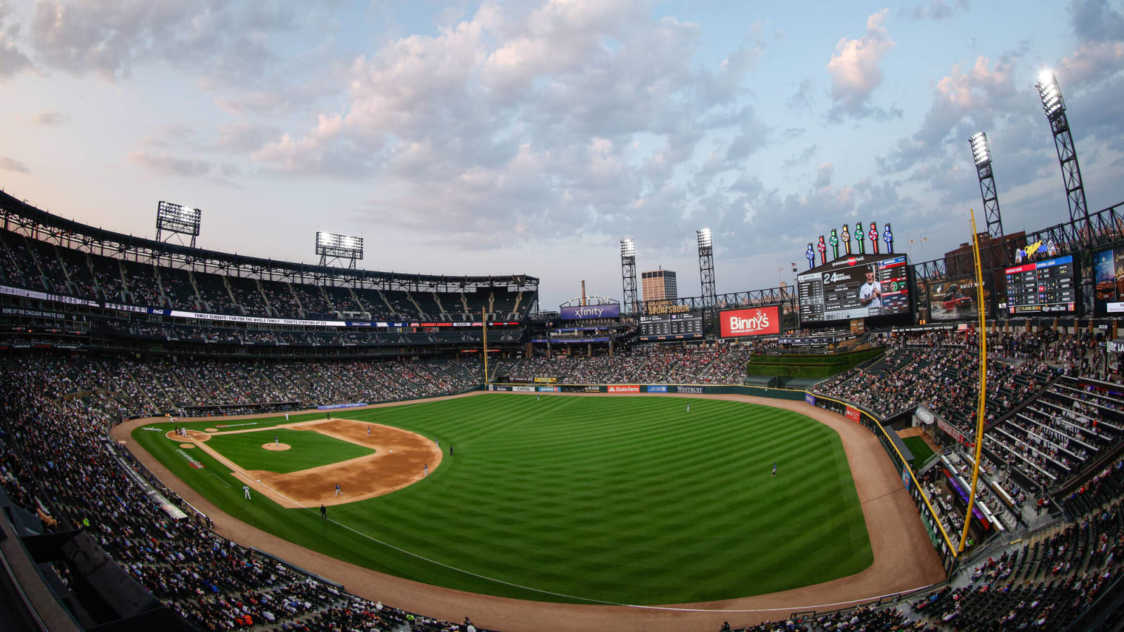 Report reveals way fan snuck gun past security at White Sox game