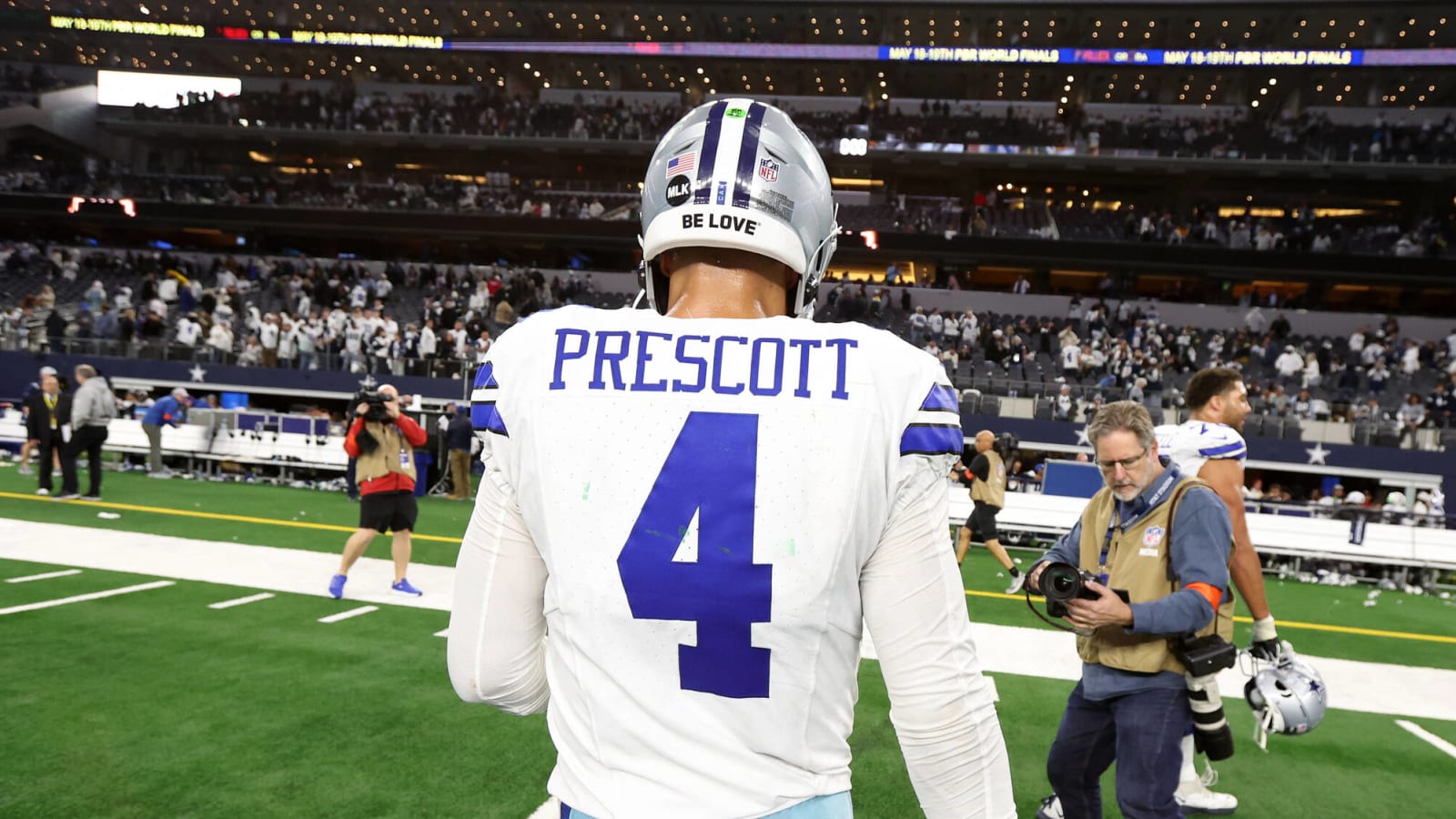Dallas Cowboys Involved In Suggested QB Trade With NFC Contender
