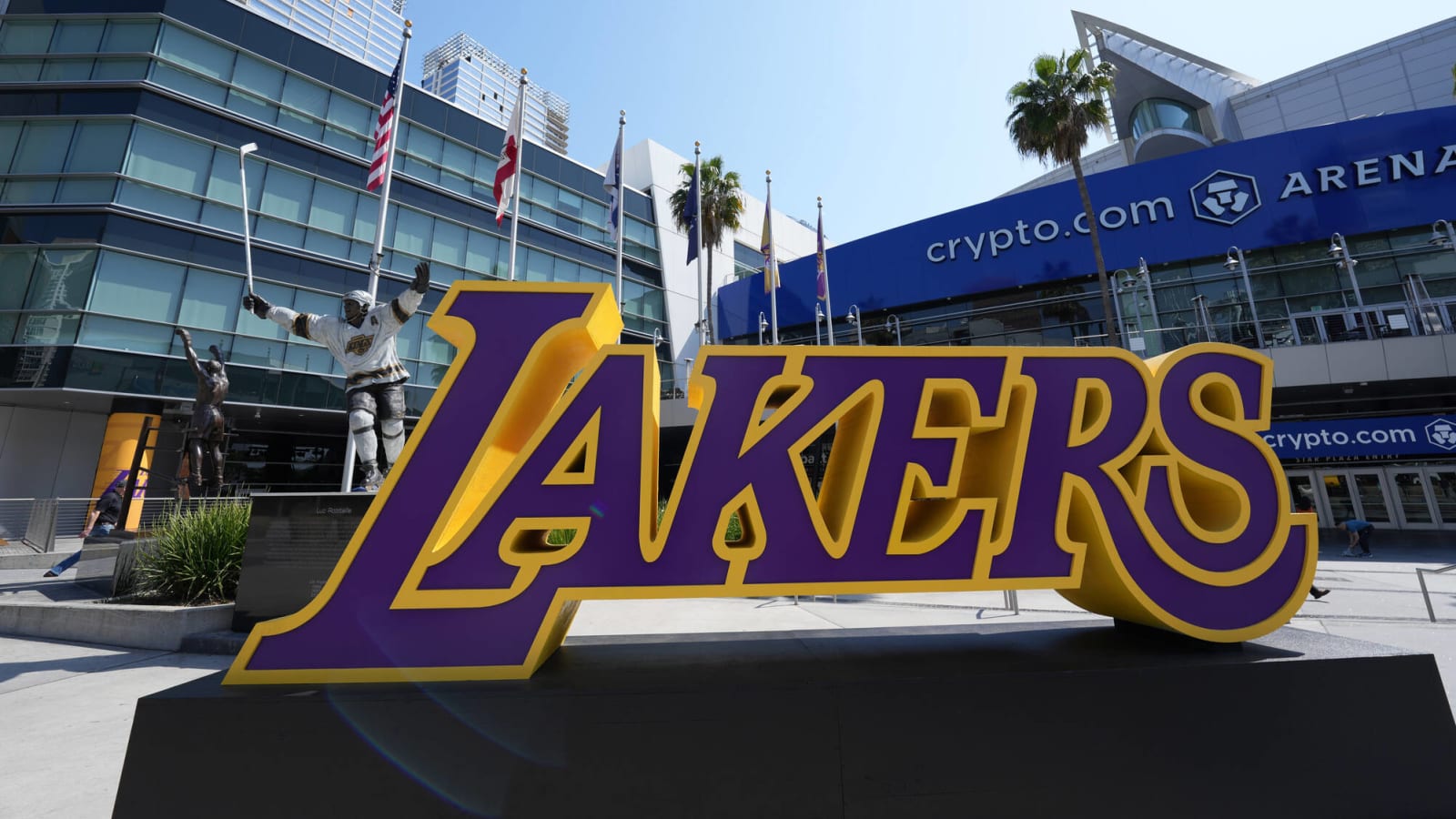 Crypto com Arena evacuated after Lakers Warriors Game 4 Yardbarker