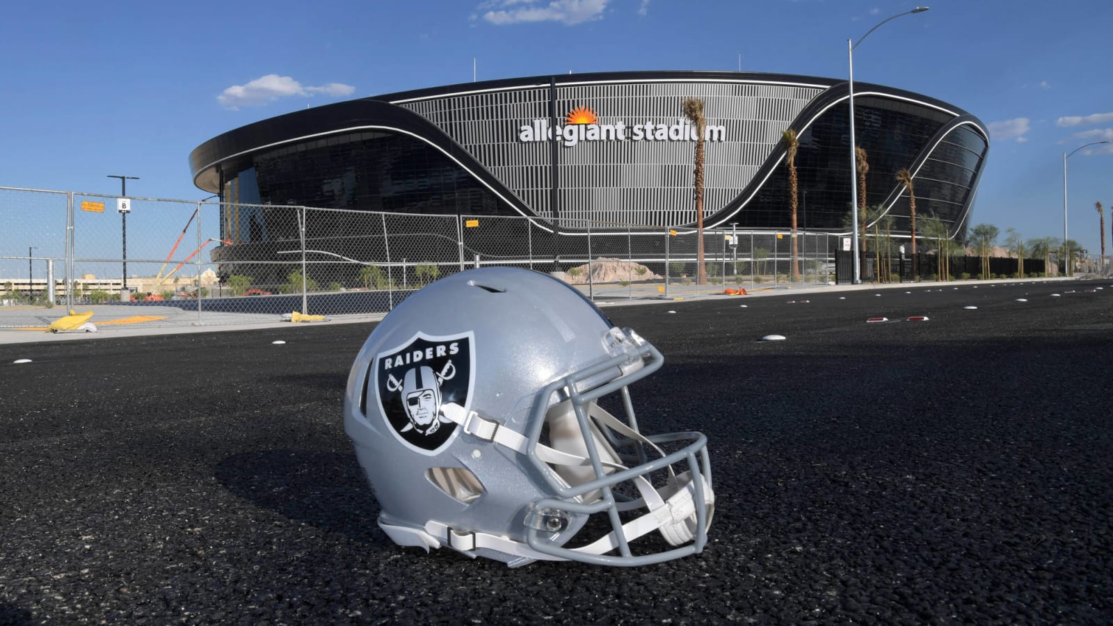 Raiders won't allow fans for inaugural season in Las Vegas